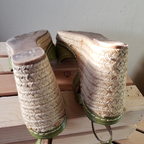 Shoes - Picture 3 of 5